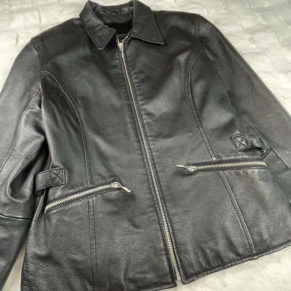 🔥Vintage Wilson’s 100% Leather Y2K Half Belt Women Black Jacket Size M